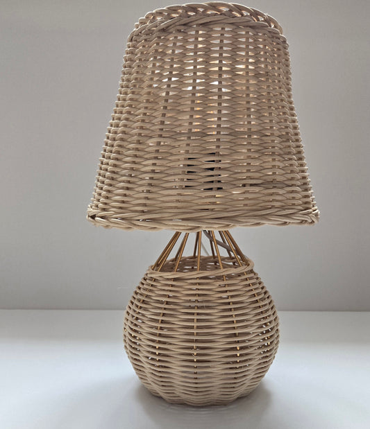 Handgefertigte Palmblattlampe