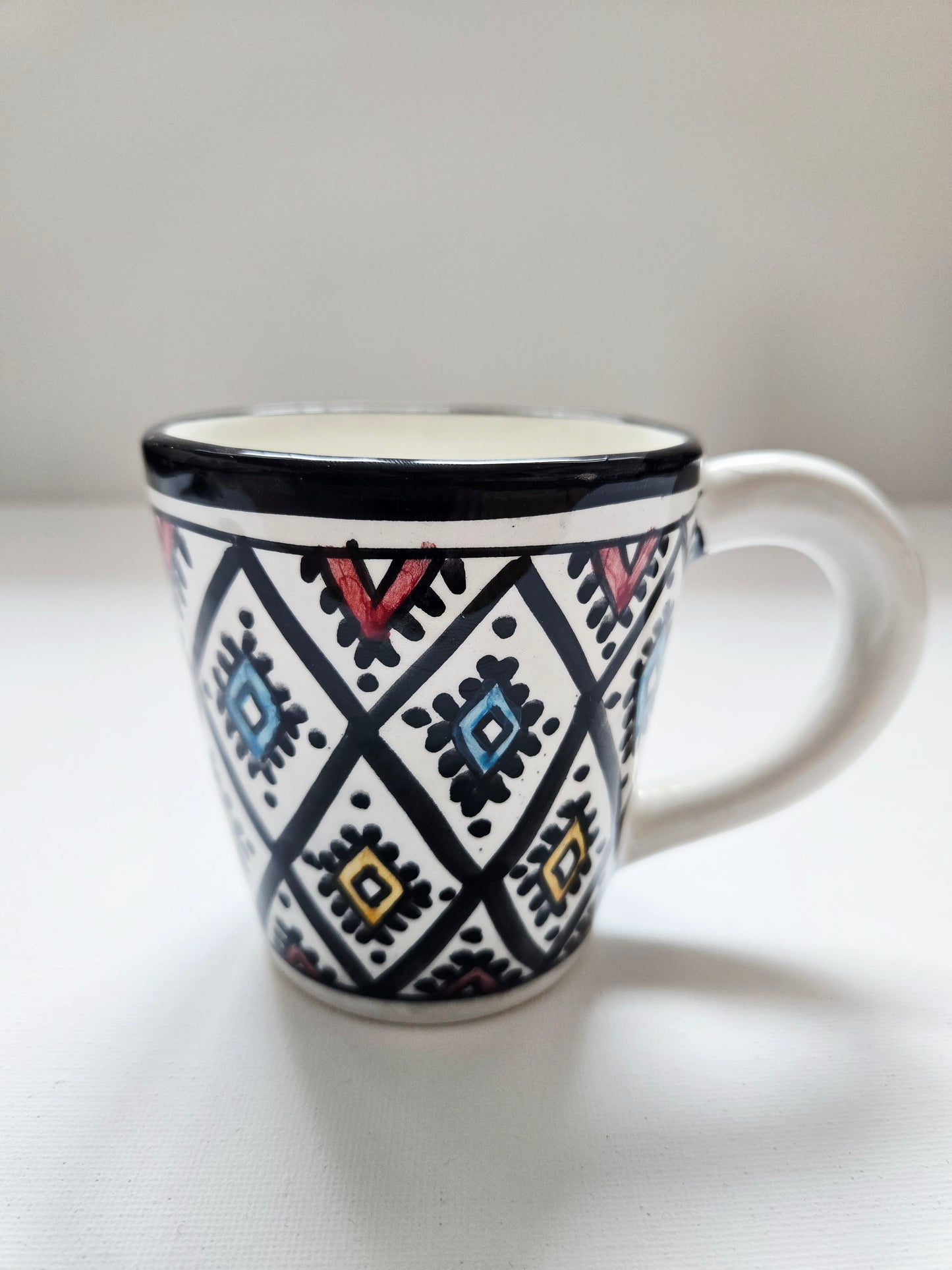 Handgefertigte Keramiktasse