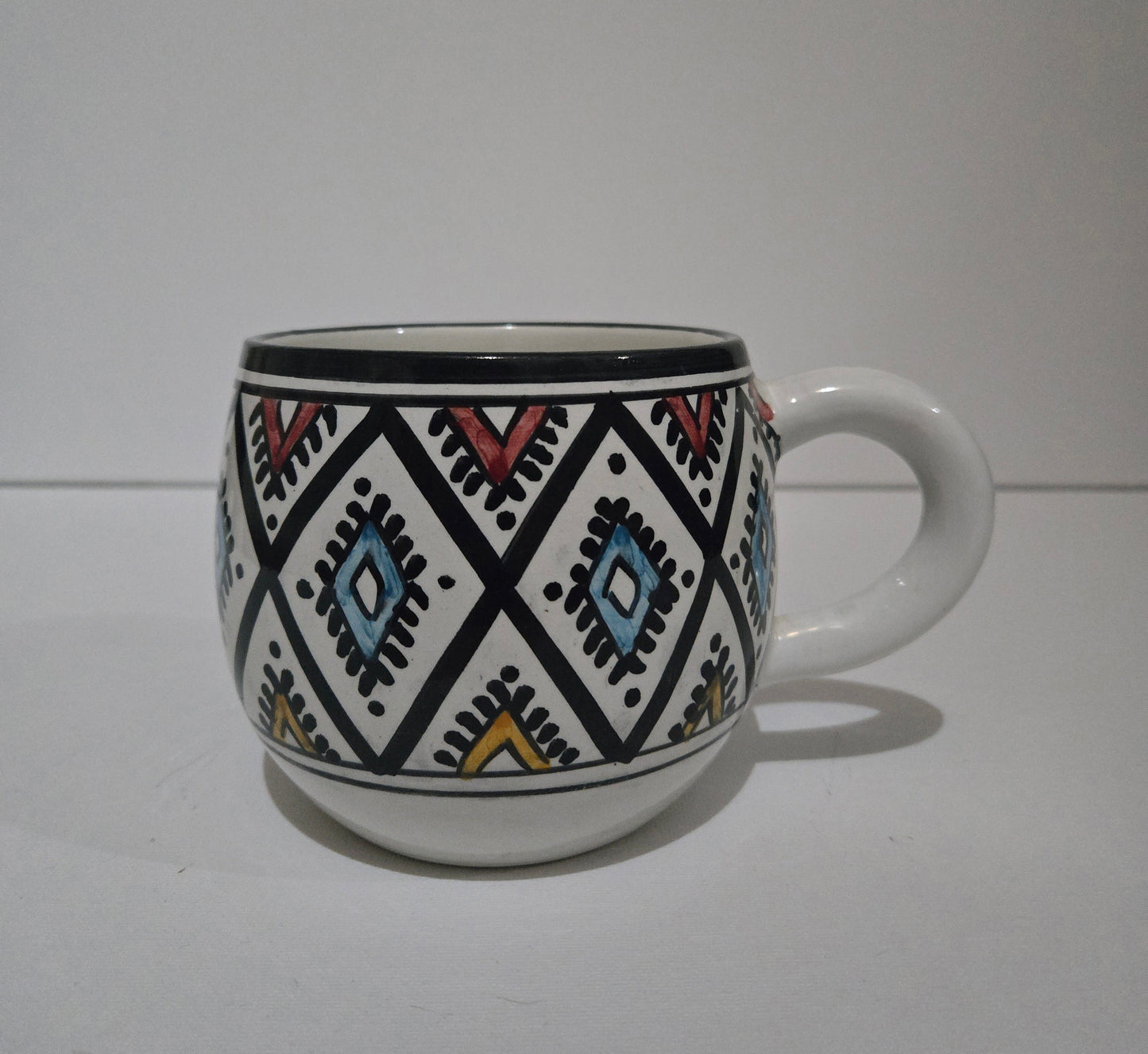 Handgefertigte Keramiktasse