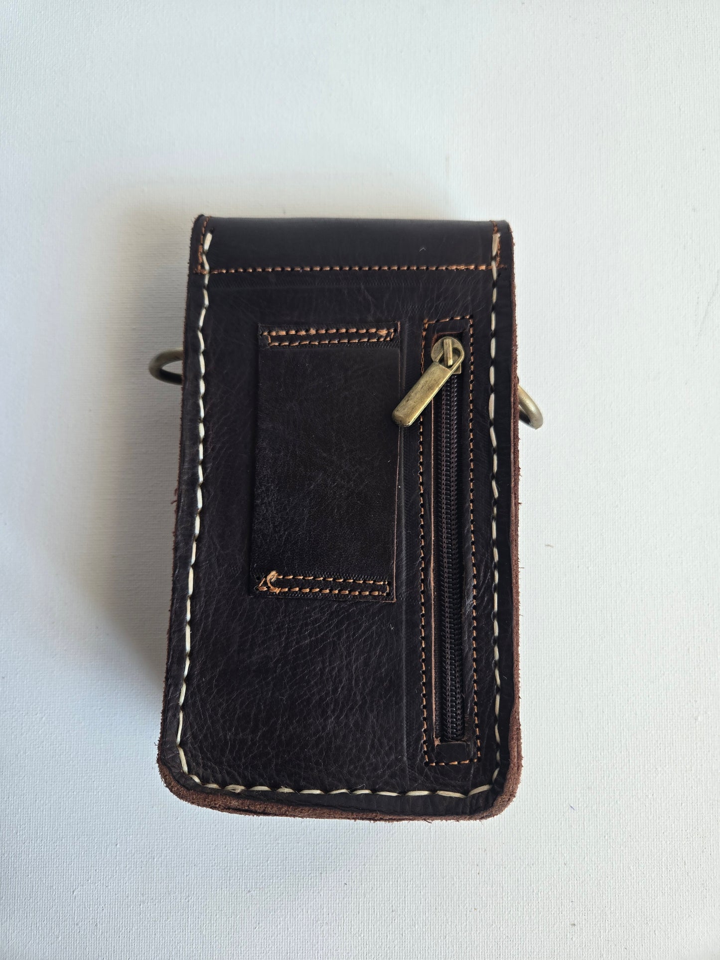 Handgefertigte Handytasche aus Leder
