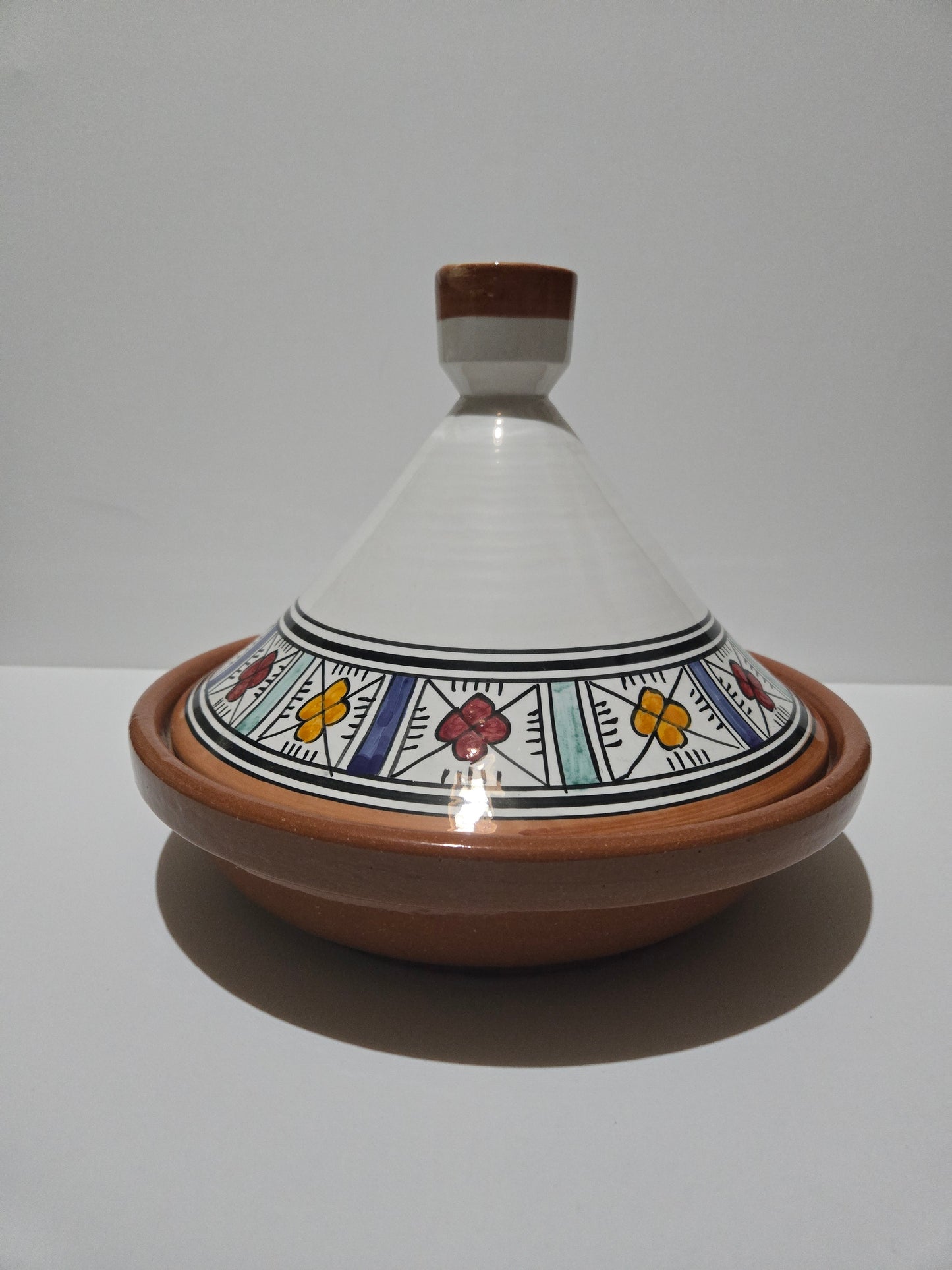 Handgefertigter Marokkanischer Keramik-Tajine – Traditionelles Koch- und Serviergefäß